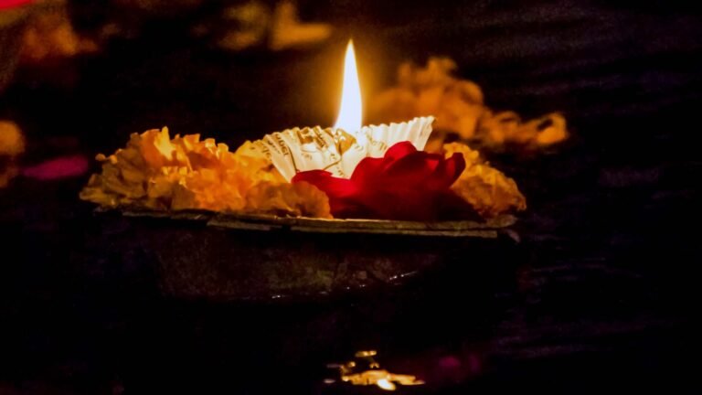 पश्चिम की best discoveries विज्ञान क्यों बन जाती है और पूरब की excellent discoveries अंधविश्वास? East-West and Superstition