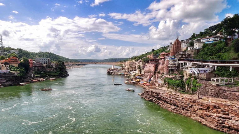 Omkareshwar Jyotirling का चमत्कारिक रहस्य जानिये, भगवान शिव रात को सोने यहीं आते हैं